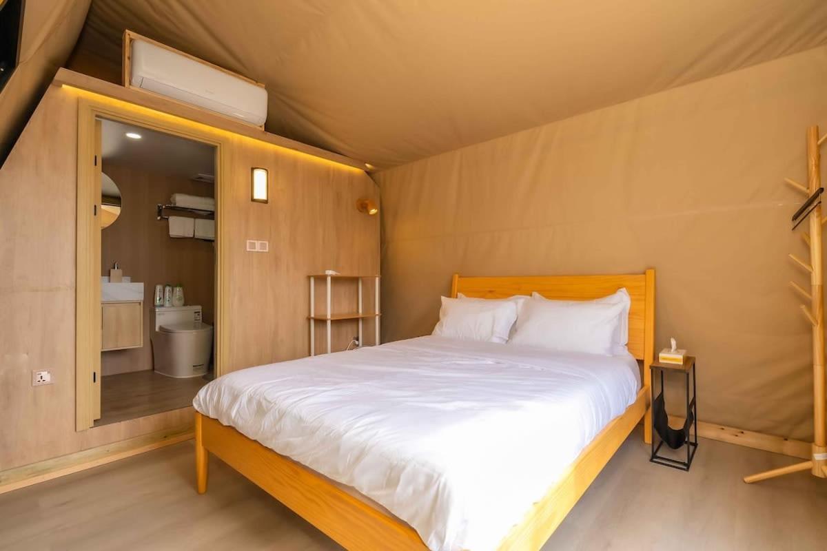Glamping In The Urban Hotel เกลนโดรา ภายนอก รูปภาพ